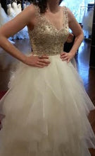Load image into Gallery viewer, Jim Hjelm Style #8364 - Jim Hjelm - Nearly Newlywed Bridal Boutique - 4
