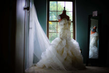 Load image into Gallery viewer, YSA Makino Mermaid Style Wedding Dress - Ysa Makino - Nearly Newlywed Bridal Boutique - 3

