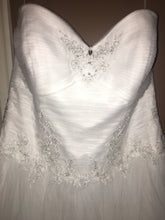 Load image into Gallery viewer, David&#39;s Bridal &#39;Jewel Strapless&#39; size 12 new wedding dress front view close up
