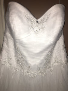 David's Bridal 'Jewel Strapless' size 12 new wedding dress front view close up