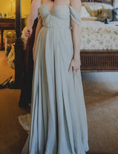 Load image into Gallery viewer, Sarah Seven &#39;Quincy&#39; - Sarah Seven - Nearly Newlywed Bridal Boutique - 1
