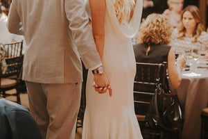 Oscar De La Renta '55N32 Ivory' size 6 used wedding dress back view on bride