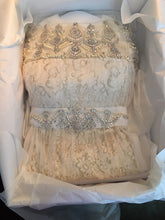 Load image into Gallery viewer, Marchesa &#39;B80815&#39; - Marchesa - Nearly Newlywed Bridal Boutique - 4
