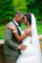 Load image into Gallery viewer, Winnie Couture &#39;AAliyah 3172&#39; - Winnie Couture - Nearly Newlywed Bridal Boutique - 2

