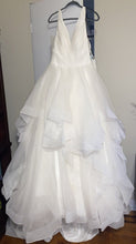 Load image into Gallery viewer, Mori Lee &#39;5577&#39; wedding dress size-10 NEW

