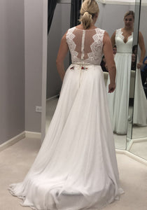 Lis Simon 'Hayden' size 14 new wedding dress back view on bride