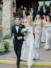 Load image into Gallery viewer, Carolina Herrera &#39;Hunter&#39; wedding dress size-06 PREOWNED
