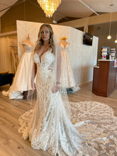 Load image into Gallery viewer, Martina Liana &#39;1111&#39; wedding dress size-06 NEW
