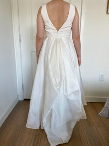 CAROL HANNAH 'Nolita' wedding dress size-08 NEW