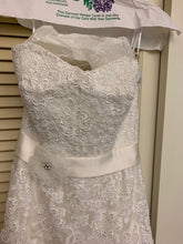 Load image into Gallery viewer, Jasmine Couture Bridal &#39;N/A&#39; wedding dress size-08 PREOWNED
