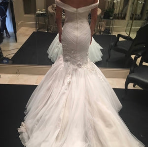 mark zunino 'Custom Gown' wedding dress size-00 PREOWNED