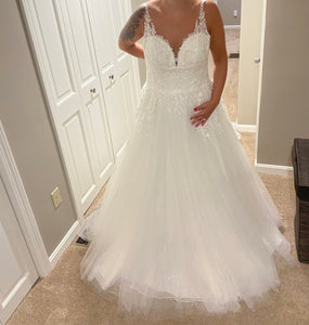 Martina Liana 'ML1014' wedding dress size-18 NEW