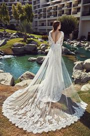 L’Amour 'Rita' size 6 new wedding dress back view on model