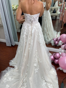 Stella York '7064' wedding dress size-08 NEW