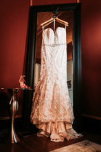 Load image into Gallery viewer, kenneth winston &#39;Unknown &#39; wedding dress size-10 PREOWNED
