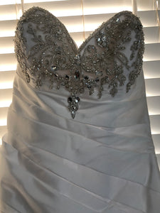 David's Bridal 'V3476' wedding dress size-06 NEW