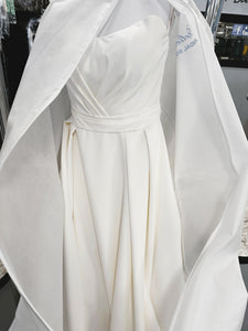 Essense of Australia 'wedding dress Australia' wedding dress size-08 SAMPLE