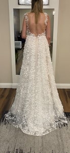 Daalarna 'Daarlana style 487' wedding dress size-08 PREOWNED
