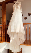 Load image into Gallery viewer, Pronovias &#39;Minsk&#39; wedding dress size-10 NEW
