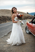 Load image into Gallery viewer, La Sposa &#39;na&#39; wedding dress size-06 SAMPLE
