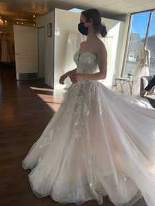 Essense of Australia 'D2848' wedding dress size-02 NEW