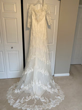 Load image into Gallery viewer, Mori Lee &#39;5477&#39; wedding dress size-12 NEW
