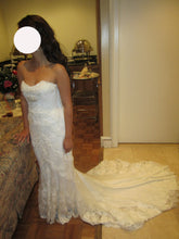 Load image into Gallery viewer, Pronovias &#39;Dietrich&#39; wedding dress size-04 PREOWNED

