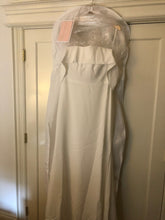 Load image into Gallery viewer, Anais Anette &#39;Dakota&#39; wedding dress size-10 NEW
