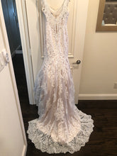 Load image into Gallery viewer, david tutera for mon cheri &#39;Style #117288&#39; wedding dress size-04 PREOWNED
