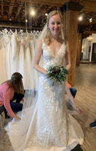 Load image into Gallery viewer, Ti Adora by Allison Webb &#39;Devany Lace Fit &amp; Flare Gown&#39; wedding dress size-02 NEW
