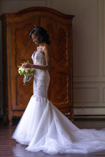 Load image into Gallery viewer, Pnina Tornai &#39;14758&#39; wedding dress size-00 PREOWNED
