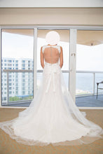 Load image into Gallery viewer, Galina Signature &#39;SWG722&#39; wedding dress size-04 PREOWNED
