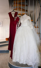 Load image into Gallery viewer, Demetrios &#39;Style DP362 – ANGELICA&#39; wedding dress size-02 PREOWNED
