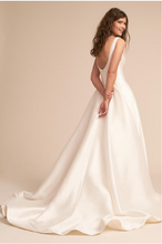 Load image into Gallery viewer, BHLDN &#39;Bishop&#39; size 8 new wedding dress back view on model
