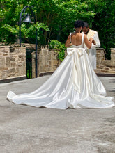 Load image into Gallery viewer, sareh nouri &#39;Brooklyn&#39; wedding dress size-06 PREOWNED
