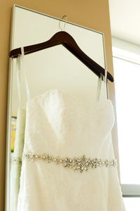 David's Bridal 'V3680' wedding dress size-06 PREOWNED