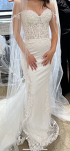 Load image into Gallery viewer, Emine Yildirim &#39;Number: 4085 Name: Only&#39; wedding dress size-00 NEW
