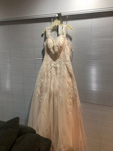David's Bridal '10012790' wedding dress size-10 NEW