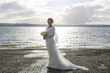 Load image into Gallery viewer, Maggie Sottero &#39;Olyssia&#39; wedding dress size-04 PREOWNED
