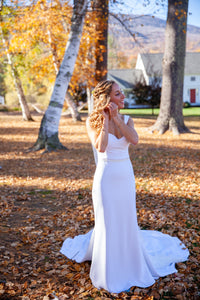 Alyssa Kristin 'Amara' wedding dress size-02 PREOWNED