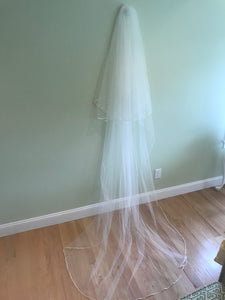 Vera Wang  'Lark' size 4 used wedding dress view of veil
