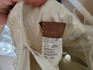 Demetrios 'RN 98249' wedding dress size-14 PREOWNED