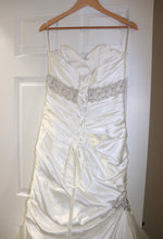 Load image into Gallery viewer, Sottero and Midgley &#39;Adorae (JSM1307LU)&#39; wedding dress size-10 NEW
