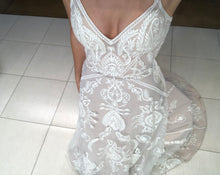 Load image into Gallery viewer, Evie Young  &#39;Raven EY187 &#39; wedding dress size-04 SAMPLE
