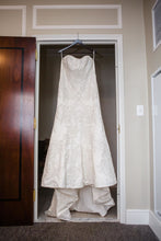 Load image into Gallery viewer, Oleg Cassini &#39;SATIN TRUMPET WEDDING DRESS WITH LACE&#39; wedding dress size-16 PREOWNED
