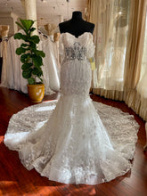 Load image into Gallery viewer, eve of milady &#39;1644&#39; wedding dress size-06 NEW
