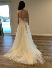 Load image into Gallery viewer, Wtoo &#39;Claremore&#39; wedding dress size-00 NEW
