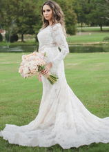 Load image into Gallery viewer, Allure &#39;Couture 459&#39; size 12 used wedding dress side view on model
