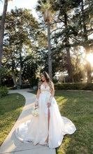 Load image into Gallery viewer, Ines Di Santo &#39;Quice &#39; wedding dress size-08 PREOWNED
