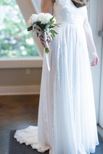 Load image into Gallery viewer, BHLDN &#39;55467450&#39; wedding dress size-10 PREOWNED
